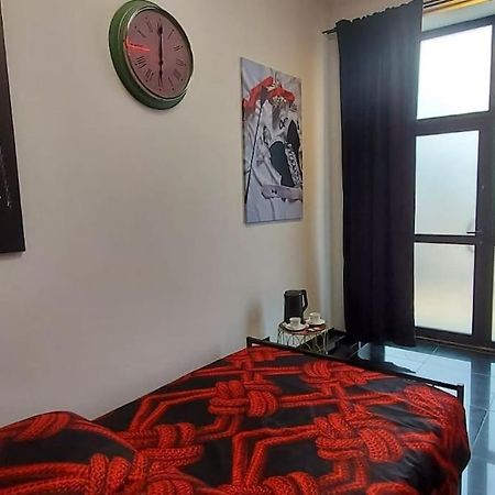 Pokoj Tylko Dla Doroslych Momenti Piccanti 卡托维兹 外观 照片